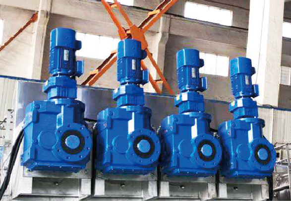 KR series combination reducer applied to sludge dewatering machine