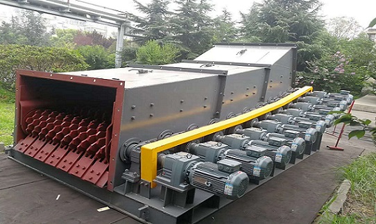 R-series helical gear reducer for crushers